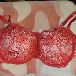 Victoria's Secret plunge bra